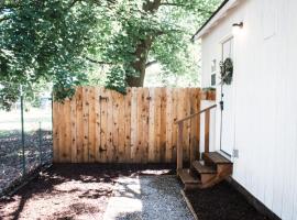 House-1 Bedroom, 1 Bath-Private, Centrally Located, villa in Kalispell