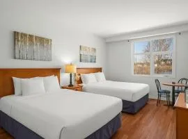 Comfy Rockies Retreat for 4 Canmore DT Near Banff