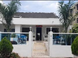 Hotel Blue Aiport，位于卡塔赫纳的酒店