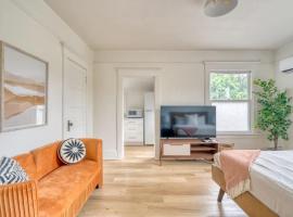 Stay Portland - The Sullivan's Gulch Retreat - 94 Walk Score, apartment in Portland