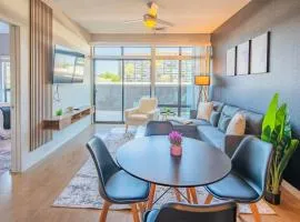 Homey 1BD - DT PHX - Parking, Gym, Pool - Sleeps 6