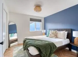 Stay Portland - The Woodstock Inn - Reed College & Vintage Shops
