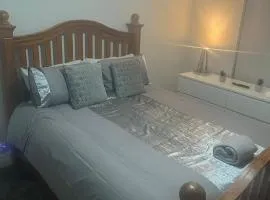 Bright and Cozy Private Room