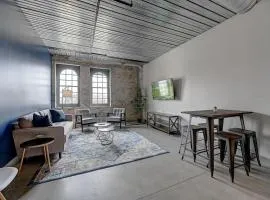 Stunning 1BD near Historic Pabst Brewery - Fiserv