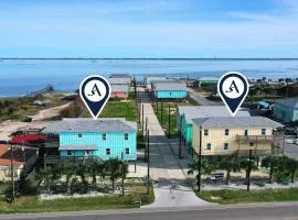 Sleeps 31 2 Homes w Boat Dock Waterfront Pool Laguna Village Getaway