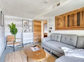 Stay Portland - Lovely location, 4 BR Pearl apt, Sleeps 8