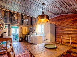 Moonshiners Hideaway
