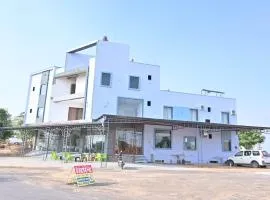 Hotel Rudraksha Restaurant And Resort