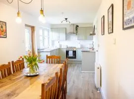 Birchgate Bothy - Spacious 4 Bedroom Home in Dunoon
