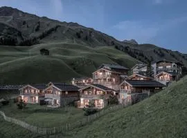 Aadla Walser-Chalets mit privater Sauna, Hotpot und Hotelservice