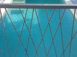 Villa Mala Smišna Poolside Paradise by the Sea, hotel a Maslinica