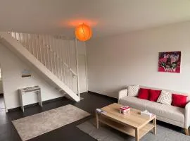 Spacious 3 bedroom duplex, Netflix, remote work