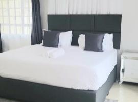 Three bedrooms apartment, hotel Gatunga városában 