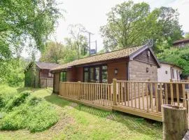 8 Manleigh Park