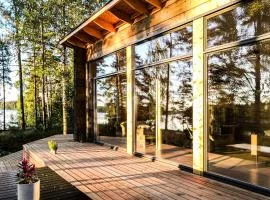 Niemi-Kapee Sammal - modern cottage by the lake Näsijärvi