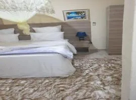 Glamour Lodges and Apartments