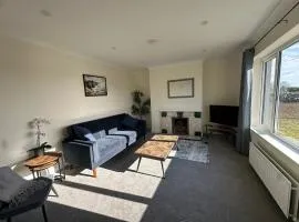 Modern Refurbished Claregalway Cottage - Sleeps 8