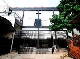Helloroom Mahkota Bandara Soekarno Hatta