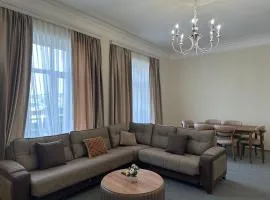 Central ISr Baku apartment by Bakuapart