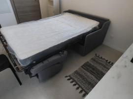 Logement 2 pers entièrement équipé, hotel a Prades-le-Lez