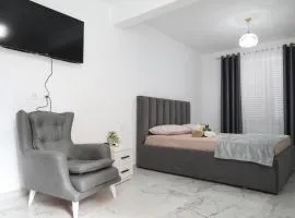 Rozafa Guest Room Center
