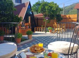 Guest House Adilaj, vila v destinaci Berat