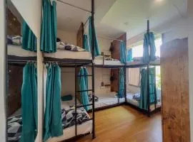 Rahgir Tales Hostel - Taj View 800m from Taj Mahal