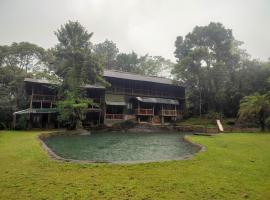 Handunkanda Nature Escape, hotel in Ratnapura