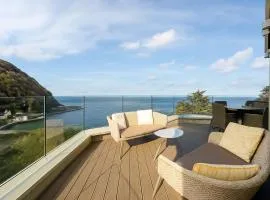 Watchtower Reach, Sea Views, Spacious Terrace, Sleeps 6, Parking