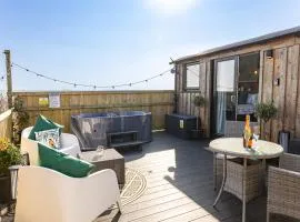Willows Rest - 1 Bed Shepherds Hut - Pentlepoir