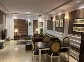 2 BR Suite Central location-Gulberg