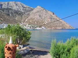 Maranto home, on the beach of Sifnos!