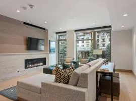 Contemporary 2 Bedroom Luxury Ski In, Ski Out Residence In Snowmass Base Village