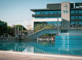 Tisia Hotel & Spa、ティサウーイバーロシュのホテル