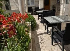 Katarina Rooms