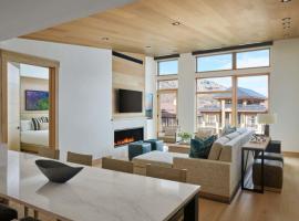 Contemporary 3 Bedroom Luxury Ski In, Ski Out Residence In Snowmass Base Village, hotel en Snowmass Village