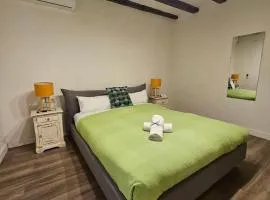 Family Flat Near Ramblas BCN 5 rooms