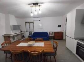 Fpo-Fio42tp Casa su due Piani, 6 Pax A Ottiolu