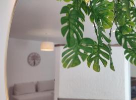 Jolie location chez Philippe & Karine, hotel in Linguizzetta