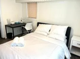 ᶜ One separate Bedroom near Forest Park