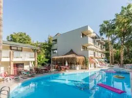 Tropic Beach Club & Resort - Side