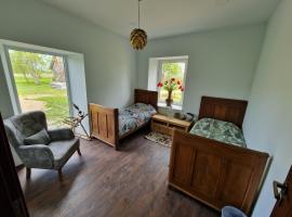 Laumės dvaras, hotel i Kruopinė