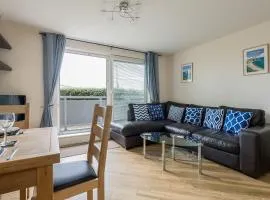 Bay Retreat- Moments from Hamworthy Park