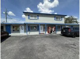 Base Motel By OYO South Tampa
