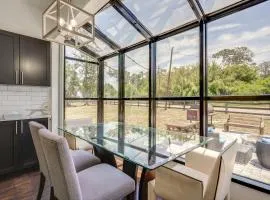 Pool Table, Fire Pit Spacious Home in Dover!