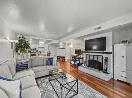 129 Park Station Escape! Cozy Condo with Pool Hot Tub! Walking Distance to Main Street Town Lift! by SkyRun Park City