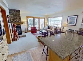 Crestwood 1117 Deluxe 2 Bedroom