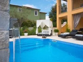 Villa Ari