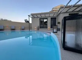 Private Pool House By Natchos