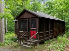 Maplewood Rustic 2BR Cabin, Water Access, Fireplace near Hanover, New Hampshire
